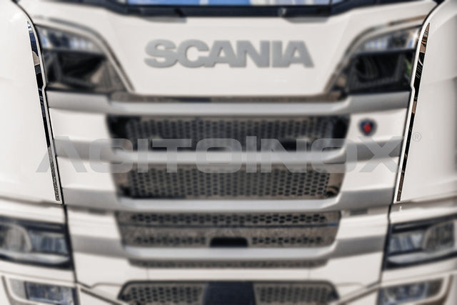 Applicazione fasce laterale Scania