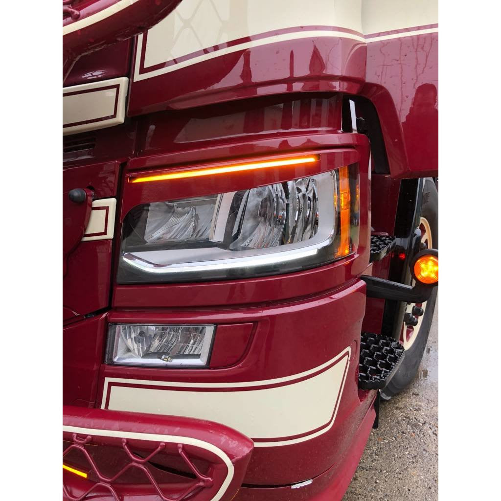 Coppia palpebre Scania S con Taglio Luce diurna